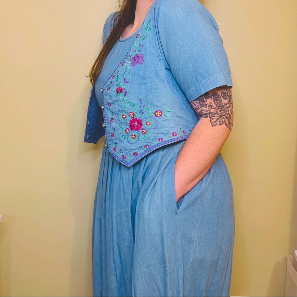 Vintage embroidered jean dress, brand Country Wear Clothing Company